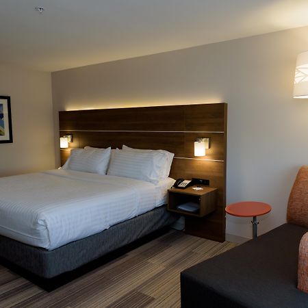 Holiday Inn Express & Suites Mckinney - Frisco East By Ihg Bagian luar foto