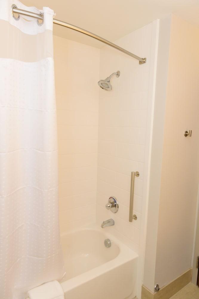 Holiday Inn Express & Suites Mckinney - Frisco East By Ihg Bagian luar foto