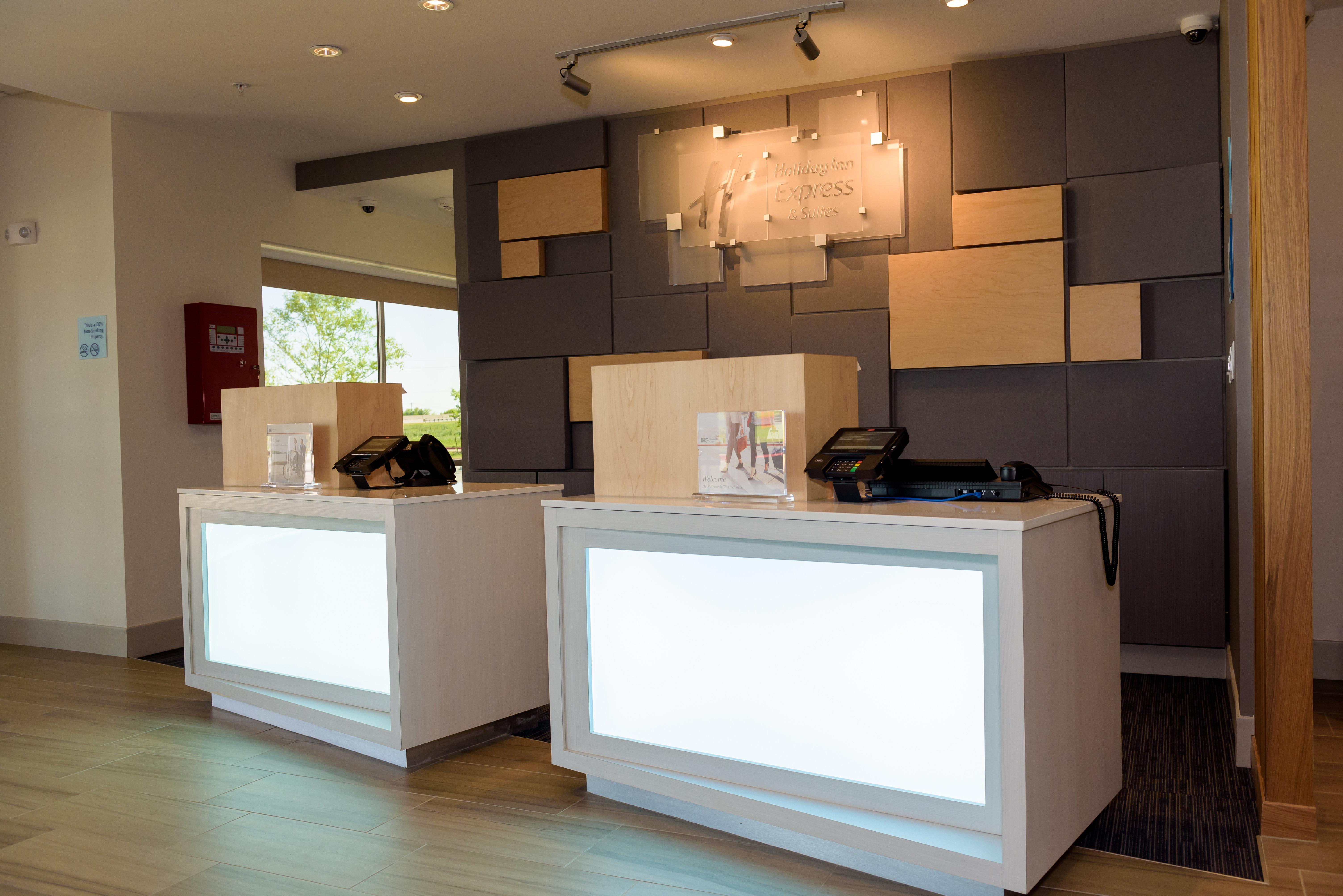 Holiday Inn Express & Suites Mckinney - Frisco East By Ihg Bagian luar foto