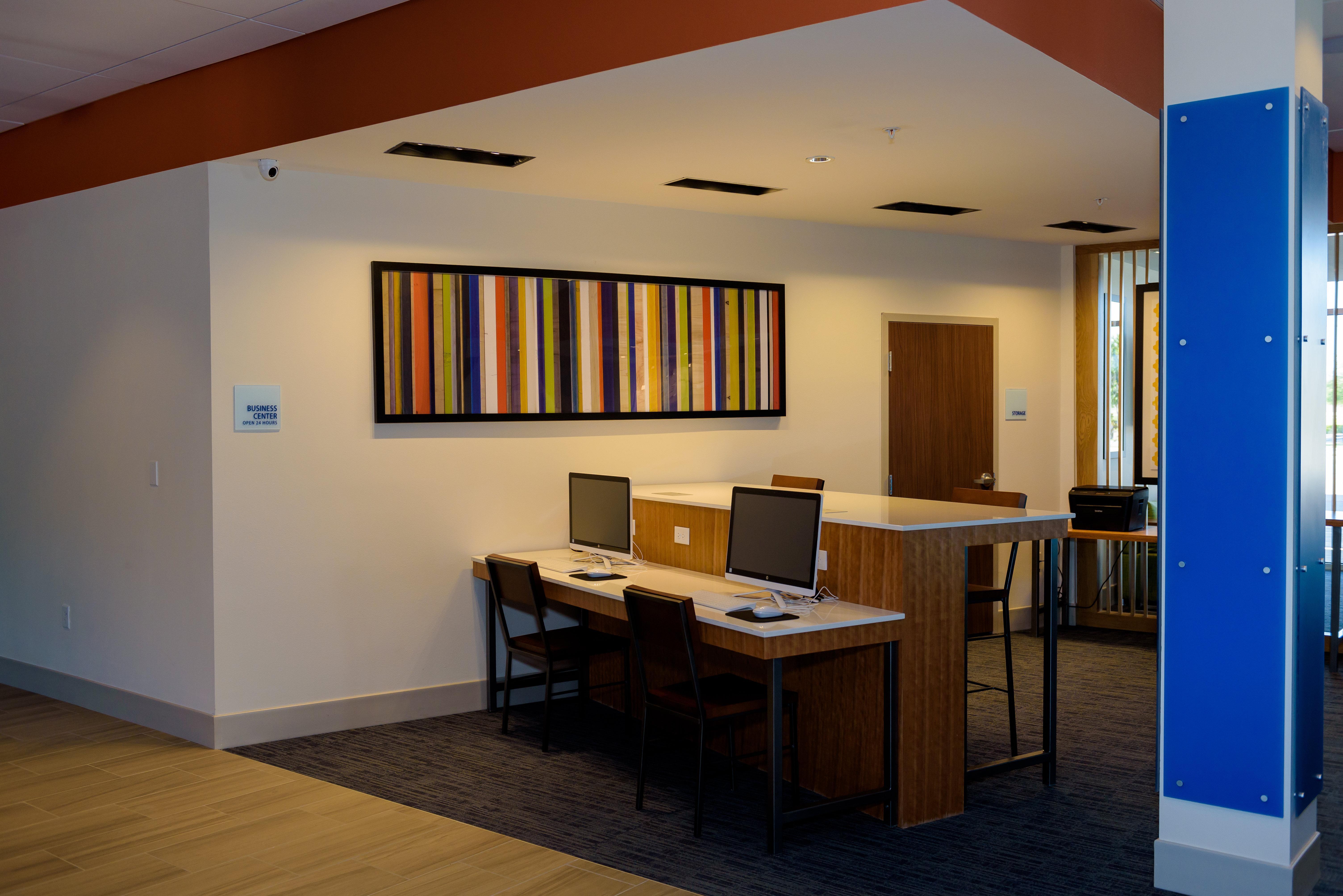 Holiday Inn Express & Suites Mckinney - Frisco East By Ihg Bagian luar foto