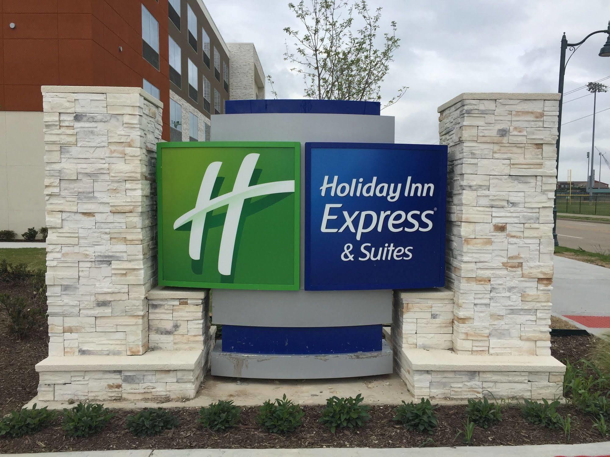 Holiday Inn Express & Suites Mckinney - Frisco East By Ihg Bagian luar foto